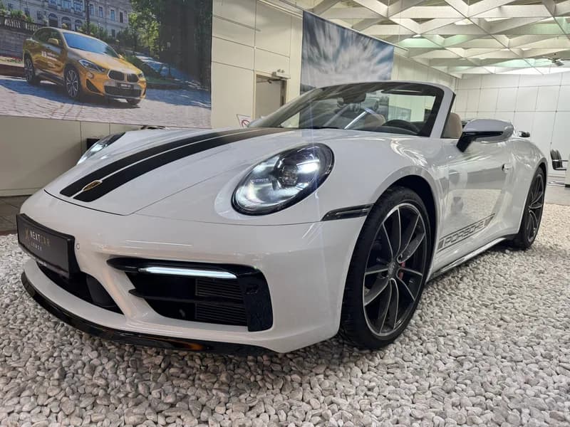 Porsche Carrera 4S Heritage
