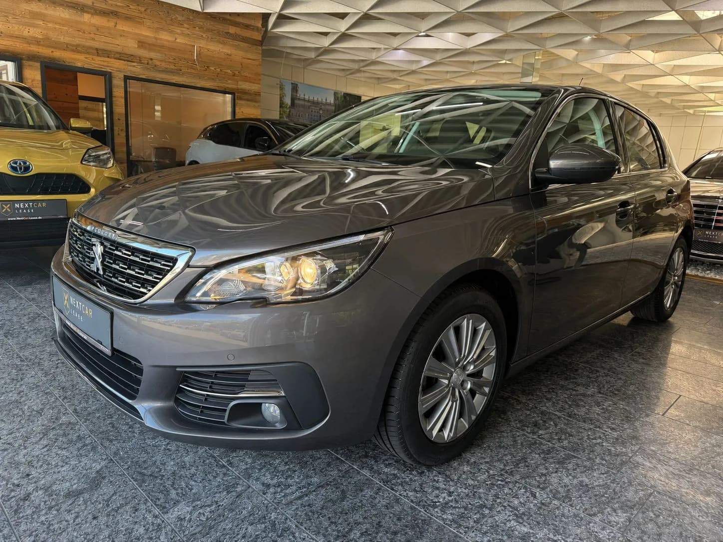 Peugeot 308 Allure 1.5 BlueHDi — Foto 1