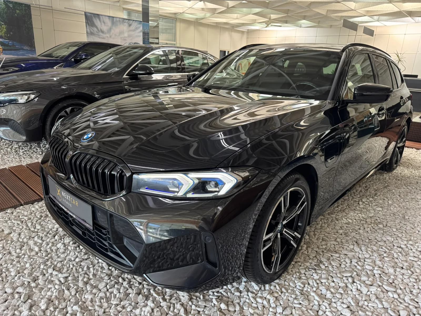 BMW 330e M Sport — Foto 1