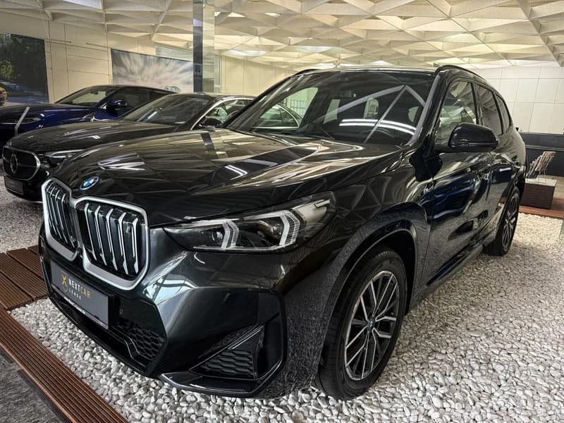 BMW iX1 30 xDrive M Sport Pano H/K Park.HUD SHz