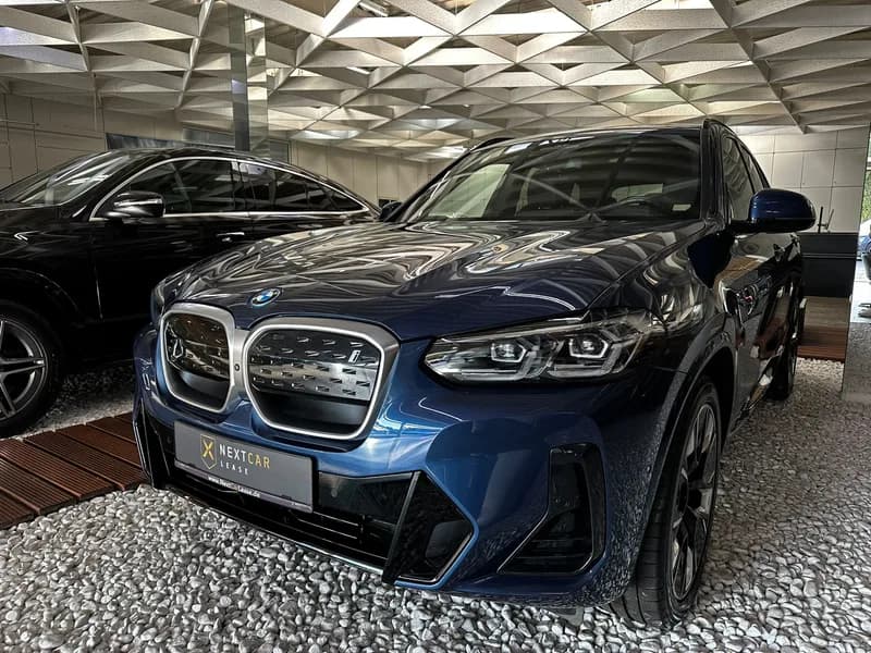 BMW iX3 Impr.M-Technic H/K Amb.DrvAssPro Mem Pano
