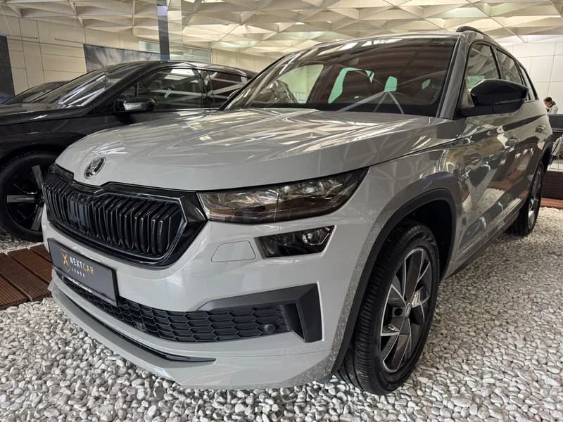 Skoda Kodiaq Sportline 4x4 AHK Mem.Matrix DCC Ambient.