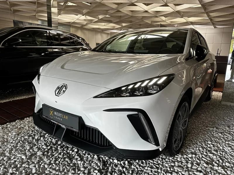 MG 4 Luxury 360°CarPlay MG Pilot LED Wärmepumpe