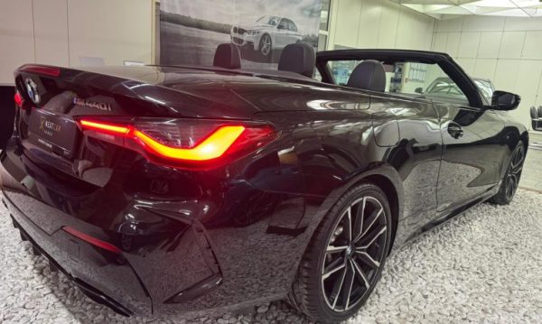 BMW M440i xDrive Cabrio - Image 8