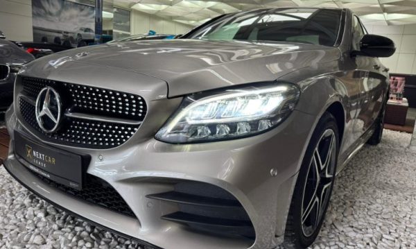Mercedes-Benz C220d 4MATIC AMG Line - Image 2