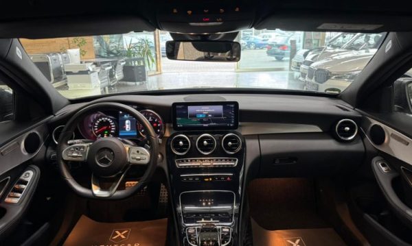 Mercedes-Benz C220d 4MATIC AMG Line - Image 12