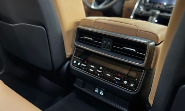 Lexus LX500d - Image 10