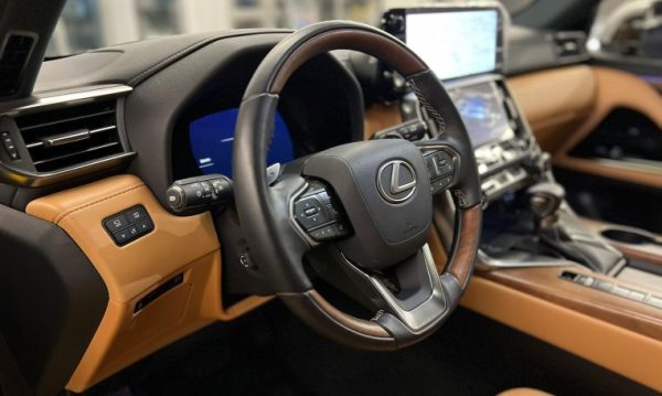 Lexus LX500d - Image 9