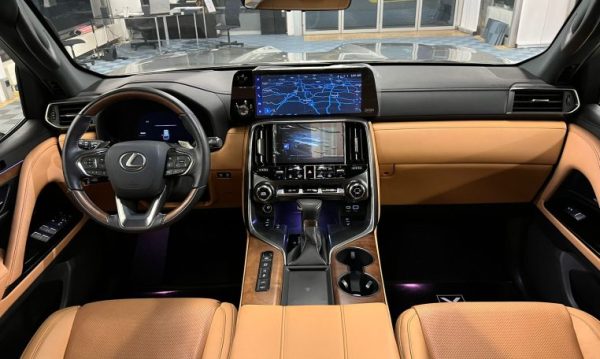 Lexus LX500d - Image 11