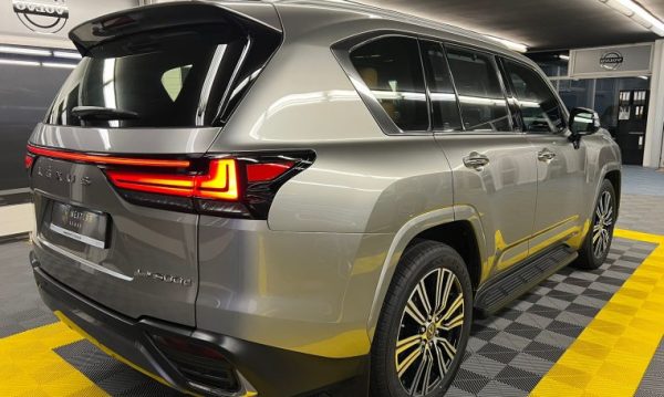 Lexus LX500d - Image 6