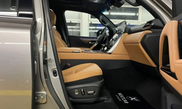 Lexus LX500d - Image 15