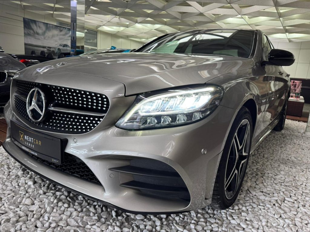 Mercedes-Benz C220d 4MATIC AMG Line