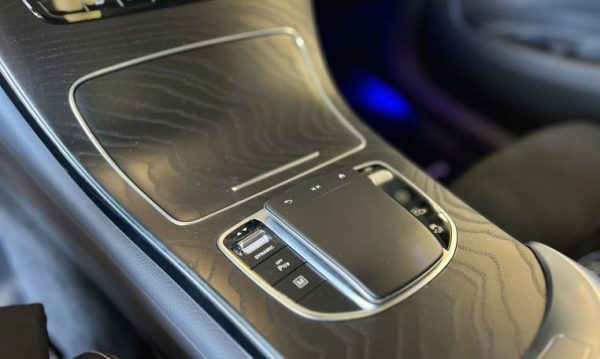Mercedes-Benz GLC 300de 4Matic AMG Line - Image 7
