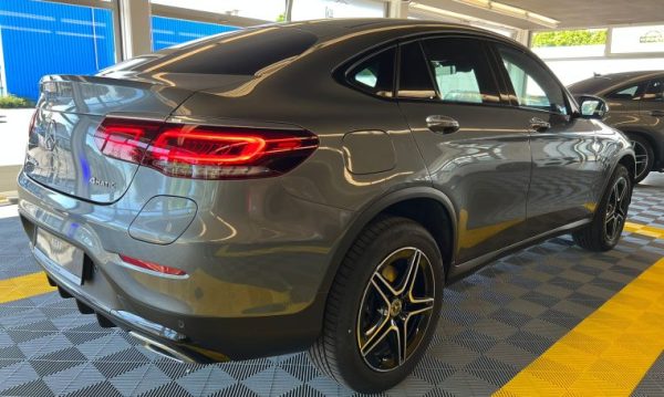 Mercedes-Benz GLC 300de 4Matic AMG Line - Image 18