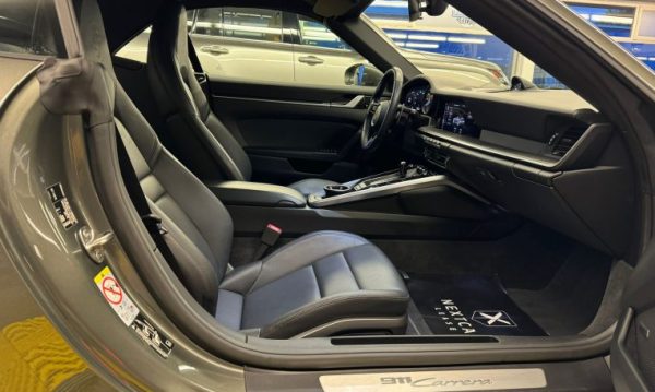 Porsche 911 Carrera Cabriolet - Image 8