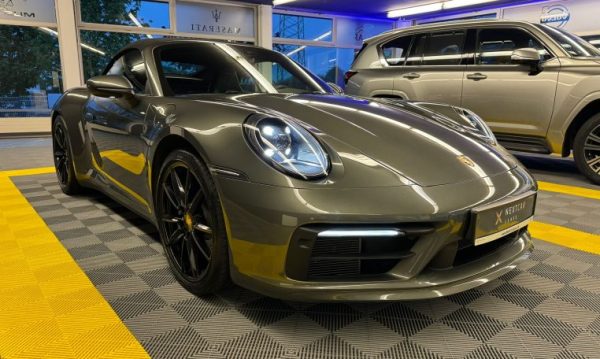 Porsche 911 Carrera Cabriolet - Image 17