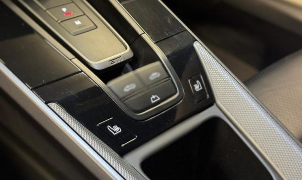 Porsche Carrera 4S Cabriolet - Image 7