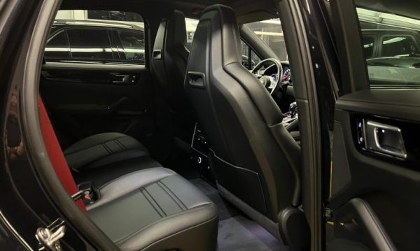 Porsche Cayenne S - Image 9