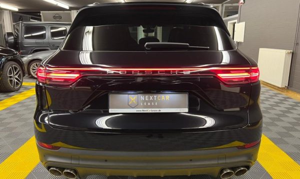 Porsche Cayenne S - Image 21