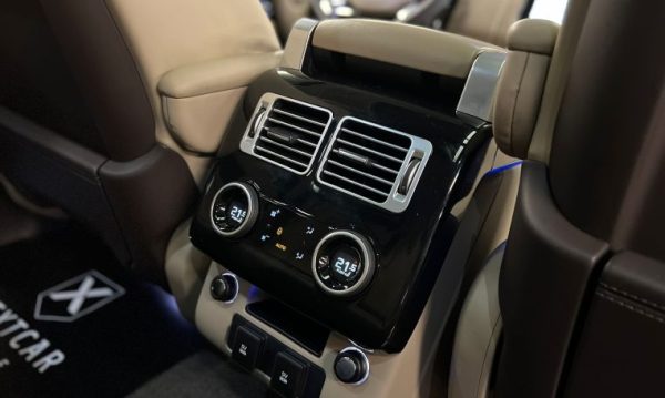 Range Rover SUV SWB 3.0 I6 400PS 4WD Auto Vogue - Image 10