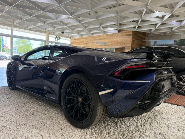 Lamborghini Huracan Tecnica - Image 5