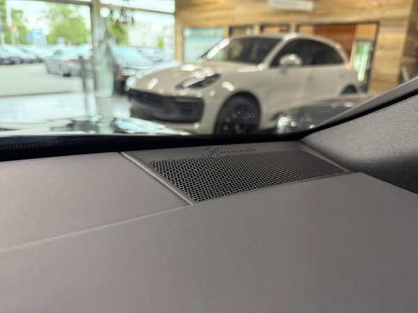 Porsche Macan S - Image 16