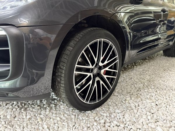 Porsche Macan S - Image 8