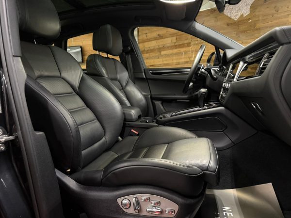 Porsche Macan S - Image 15