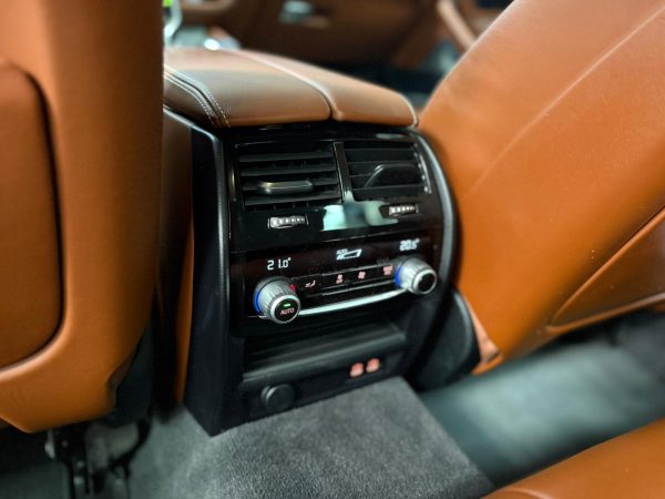BMW 530e Touring xDrive M Sport - Image 17