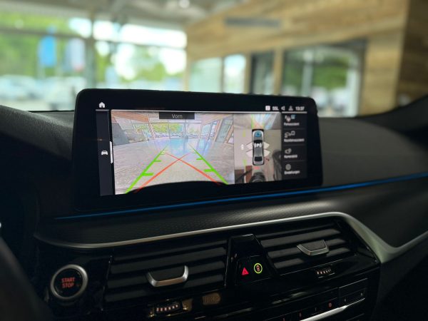 BMW 545e xDrive Lim. M Sport - Image 16