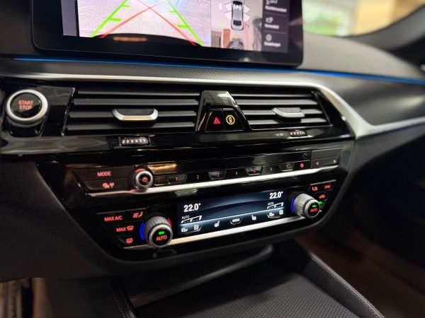 BMW 545e xDrive Lim. M Sport - Image 13