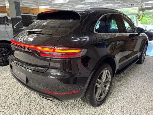 Porsche Macan 2.0 - Image 5
