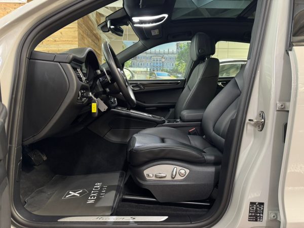Porsche Macan S - Image 8