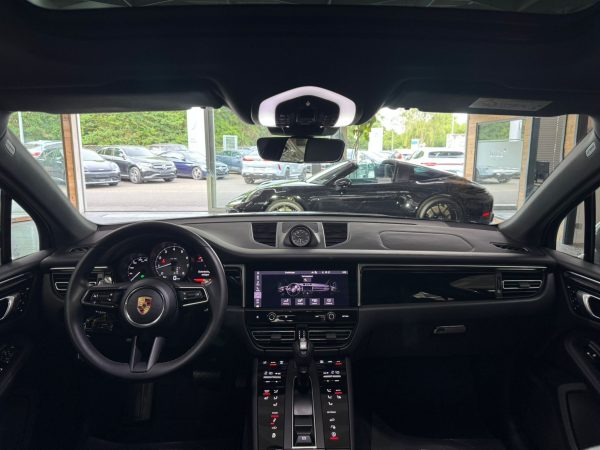 Porsche Macan S - Image 10