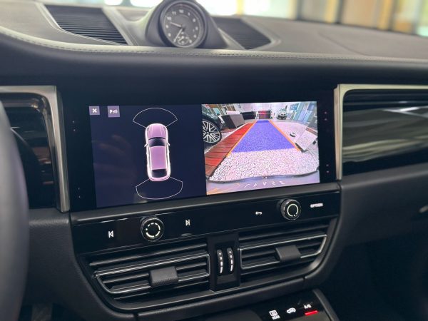 Porsche Macan S - Image 16