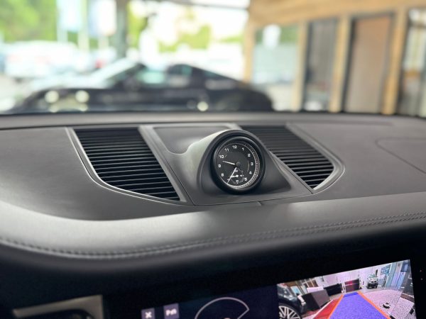 Porsche Macan S - Image 18