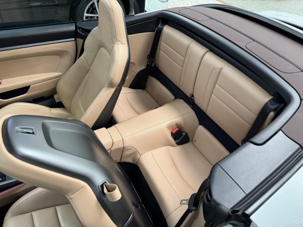 Porsche Carrera Cabrio - Image 13