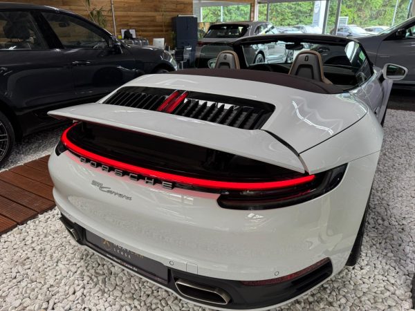 Porsche Carrera Cabrio - Image 10