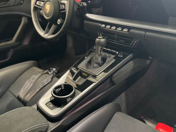 Porsche 911 GT3 - Image 13