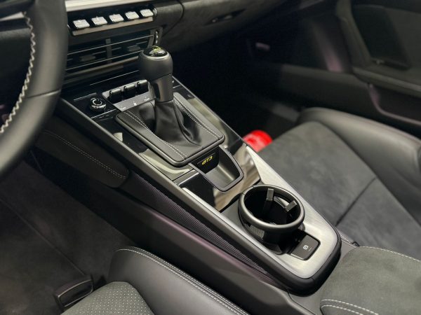 Porsche 911 GT3 - Image 14