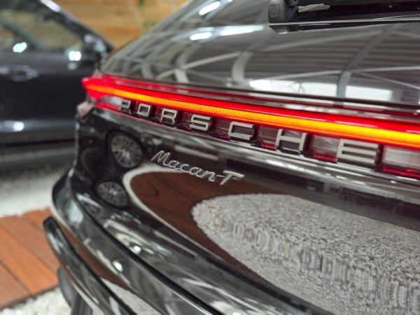 Porsche Macan T - Image 20