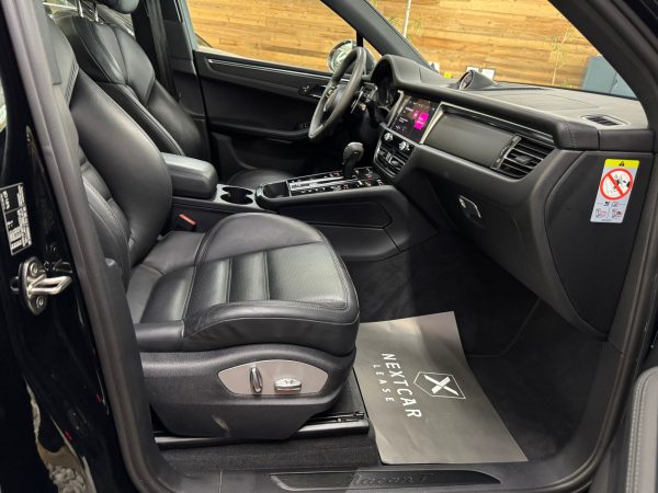 Porsche Macan T - Image 12