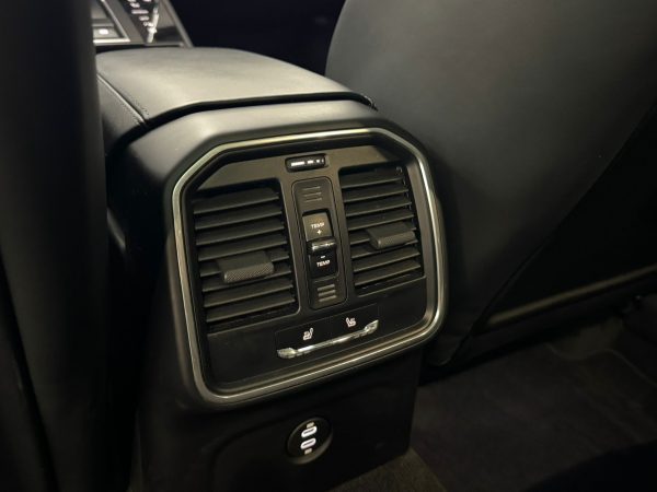 Porsche Macan T - Image 21