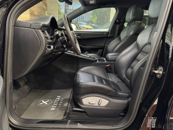 Porsche Macan T - Image 8