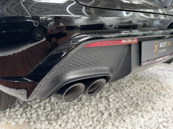 Porsche Macan T - Image 13