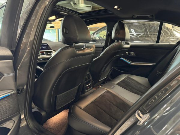 BMW 330e xDrive M Sport Lim. - Image 11