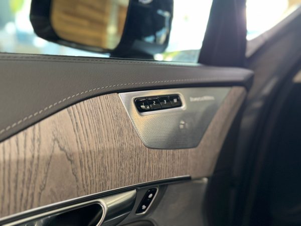 Volvo XC90 Ultra Dark AWD 7Spl - Image 19