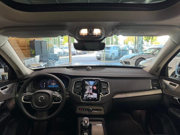Volvo XC90 Ultra Dark AWD 7Spl - Image 12