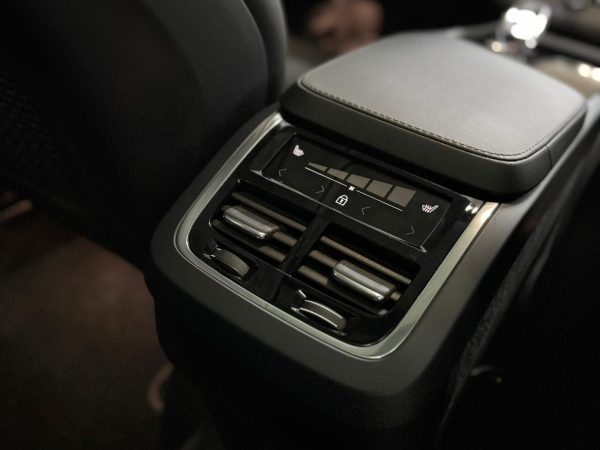 Volvo XC90 Ultra Dark AWD 7Spl - Image 24