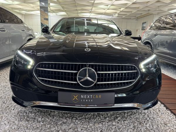 Mercedes-Benz E-Klasse Lim E 220d 4Matic - Image 3